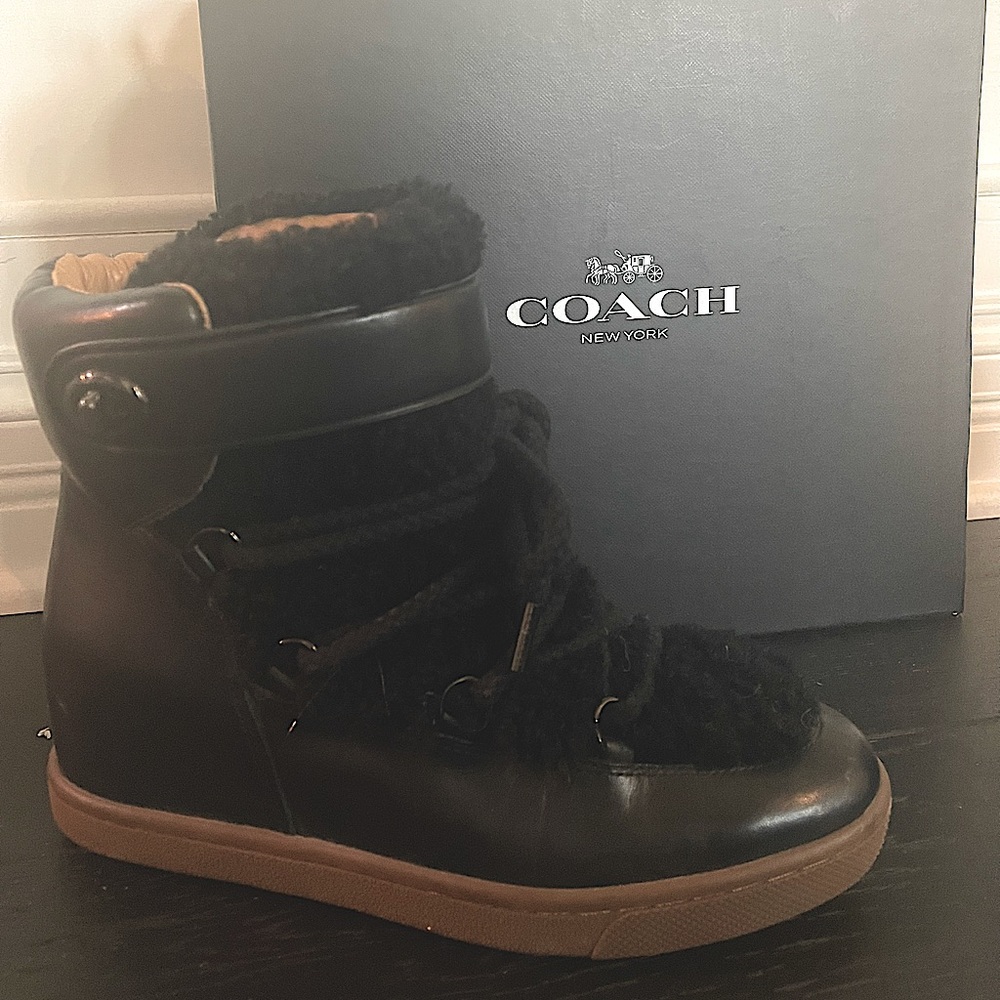 Monroe Shearling Coach Boots Size 11 Color Black